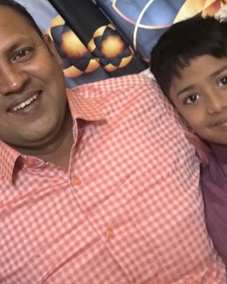 Dheeran with mother Dhivya Priya